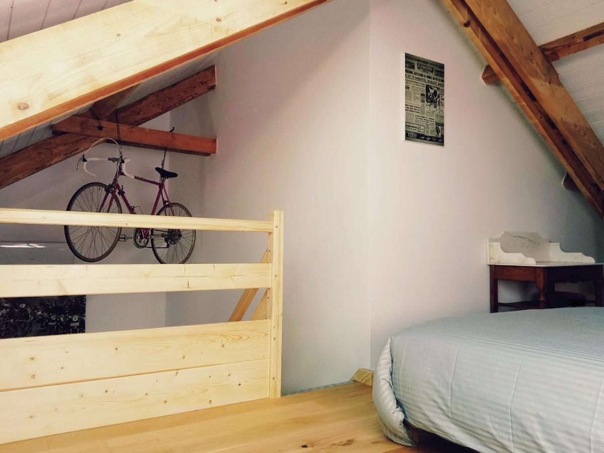 Chambres D'Hotes Quatre Mains Saint-Priest-des-Champs Ngoại thất bức ảnh