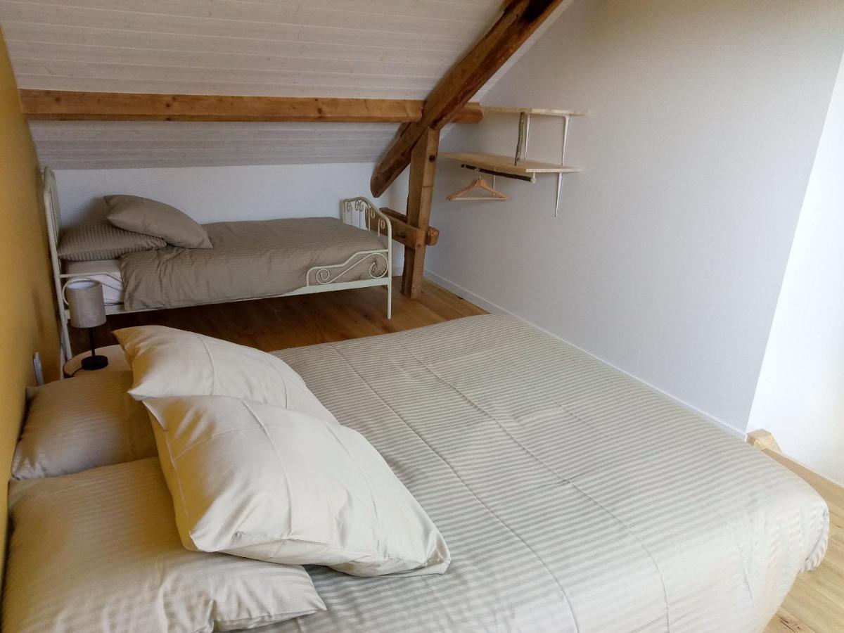 Chambres D'Hotes Quatre Mains Saint-Priest-des-Champs Ngoại thất bức ảnh